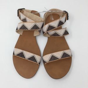 NWT Woman’s Size 11 Strappy Sandal